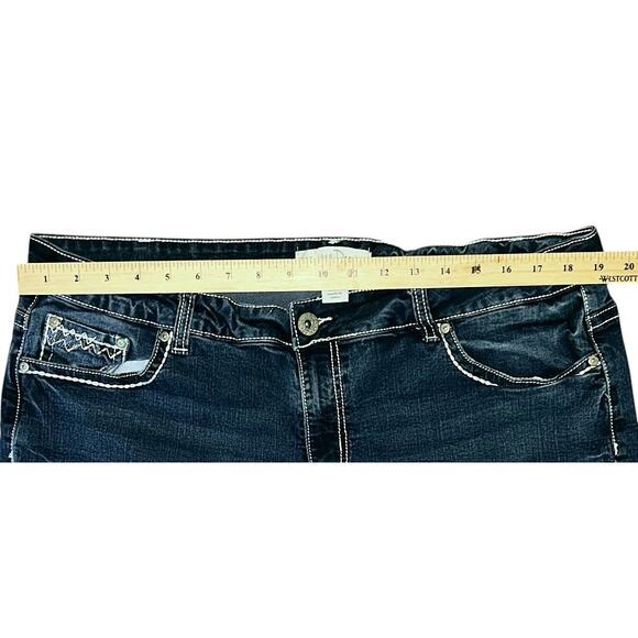 Est. 1946 Hi-Rise Stretch Dark Wash Cutoff Shorts Women's Size 18W 38X5 - Picture 2 of 7